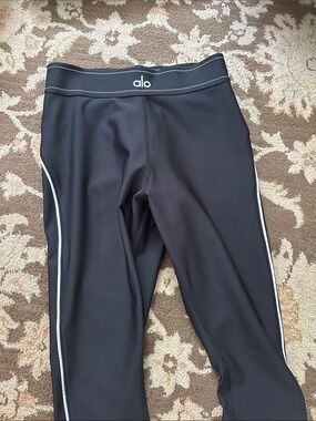 ALO Yoga Black Leggings with White Side Stripe